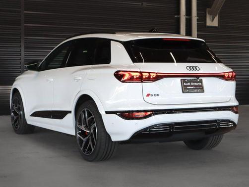 2025 Audi SQ6 e-tron Prestige quattro