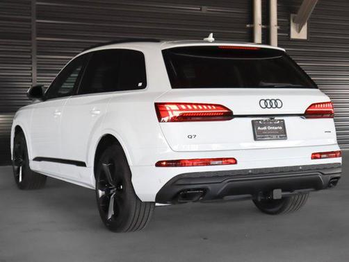 2025 Audi Q7 55 Premium Plus