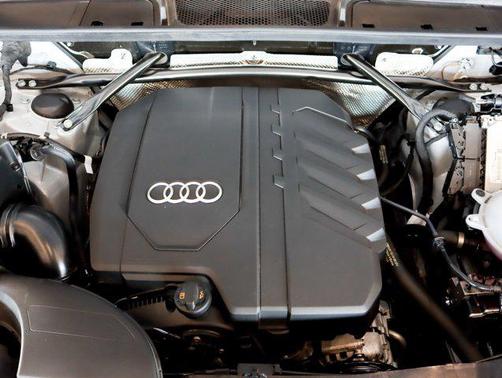 2023 Audi Q5 40 Premium Plus