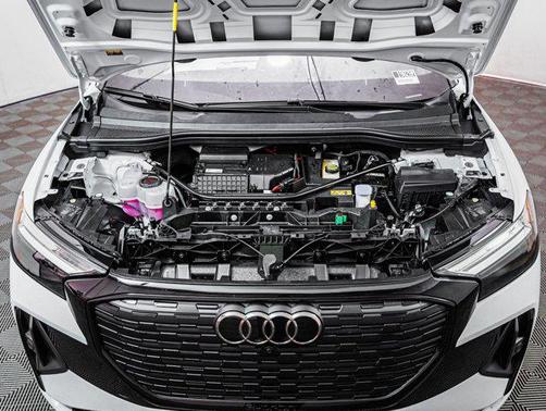 2025 Audi Q4 e-tron Sportback Premium Plus 55 quattro