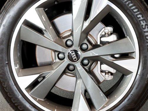 2024 Audi Q4 e-tron Premium Plus 55 quattro