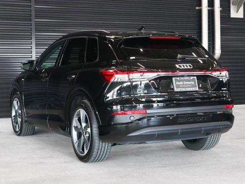 2024 Audi Q4 e-tron Premium 55 quattro