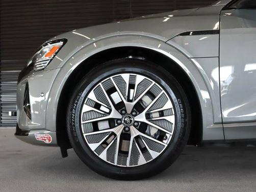 2024 Audi Q8 e-tron Premium Plus