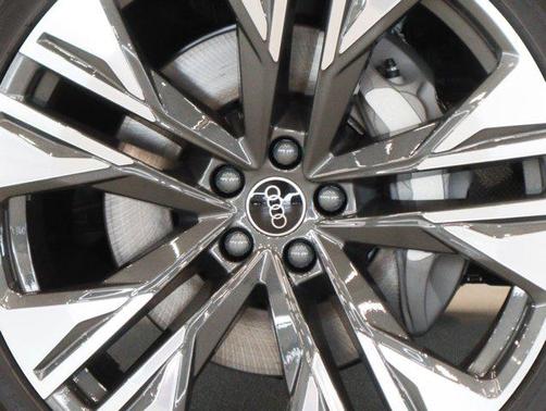 2026 Audi Q8 55 Premium Plus