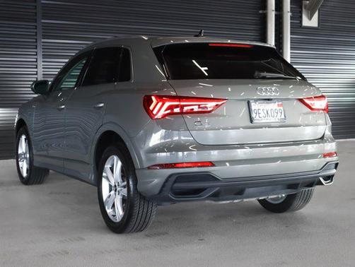 2023 Audi Q3 Premium 45 TFSI S line quattro Tiptronic