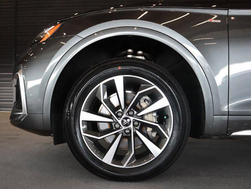 2022 Audi Q5 45 S line Premium Plus