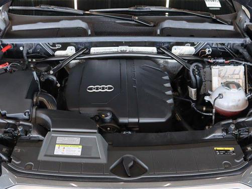2022 Audi Q5 45 S line Premium Plus