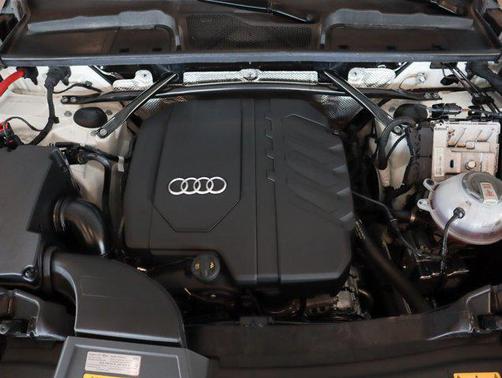 2023 Audi Q5 45 S line Premium