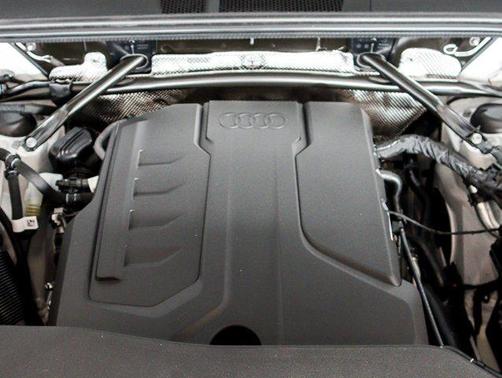 2025 Audi Q5 Premium Plus TFSI quattro S tronic