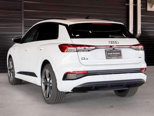 2025 Audi Q4 e-tron Premium Plus 55 quattro