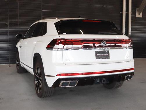 2025 Volkswagen Atlas Cross Sport 2.0T SEL Premium