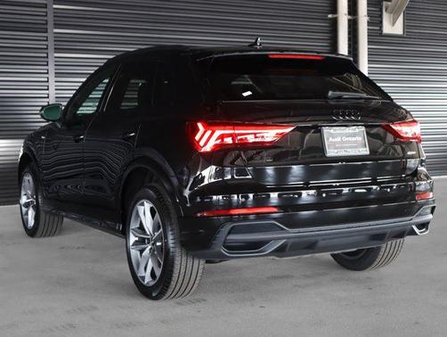 2025 Audi Q3 Premium 45 TFSI S line quattro Tiptronic