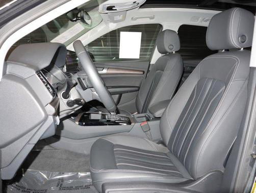 2022 Audi Q5 45 S line Premium