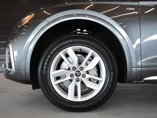 2022 Audi Q5 45 S line Premium
