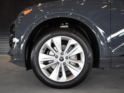 2025 Audi Q6 e-tron Premium