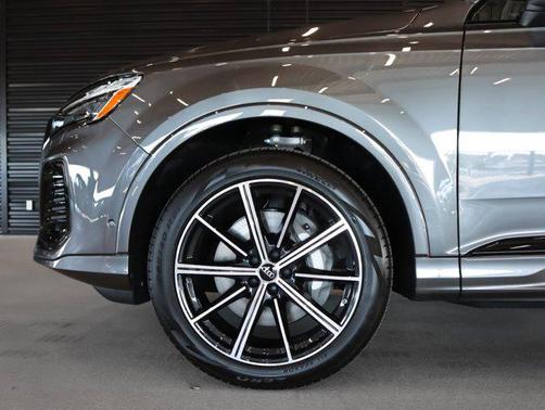 2026 Audi Q7 45 Premium Plus