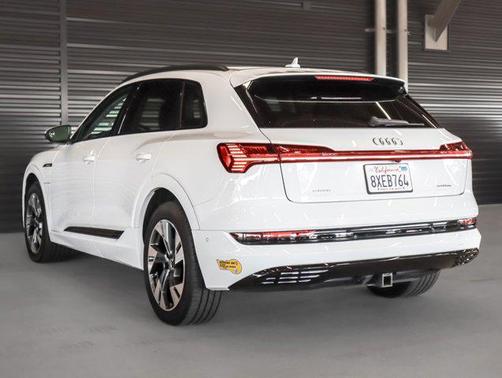 2021 Audi e-tron Premium