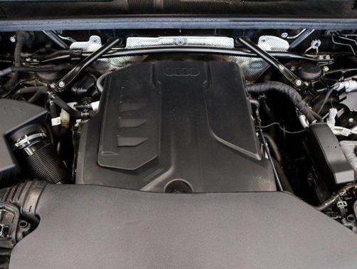 2025 Audi Q5 Premium TFSI quattro S tronic