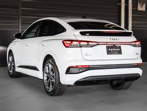 2025 Audi Q4 e-tron Sportback Premium 55 quattro