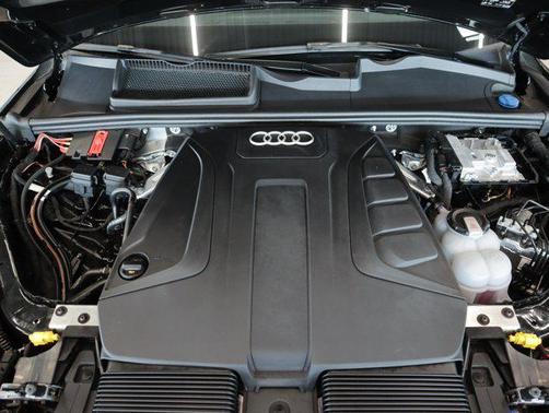 2025 Audi Q7 45 Premium Plus