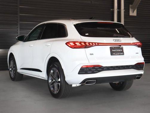 2025 Audi Q5 Premium