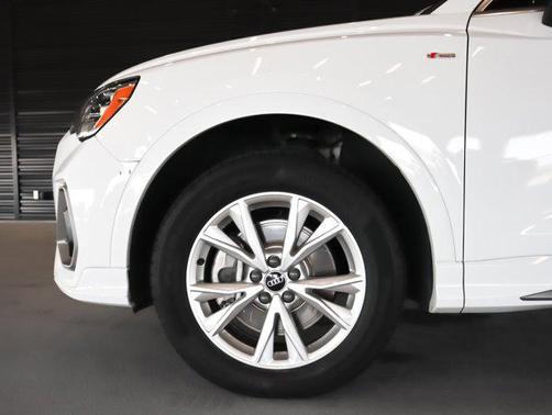 2022 Audi Q3 45 S line Premium
