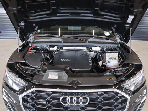 2023 Audi Q5 45 S line Prestige