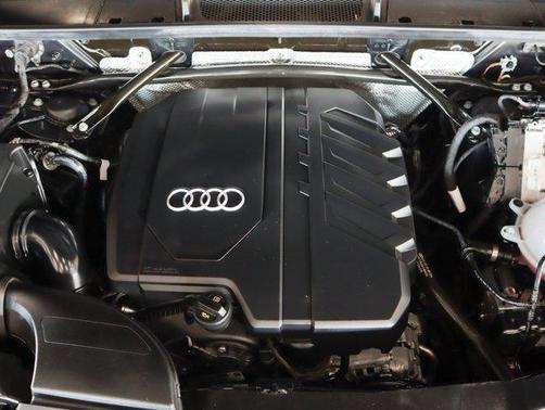 2023 Audi Q5 45 S line Premium Plus