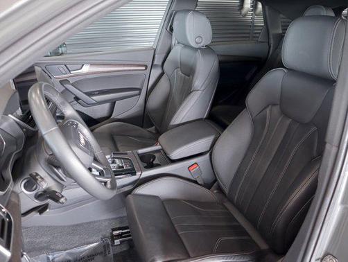 2023 Audi Q5 45 S line Premium