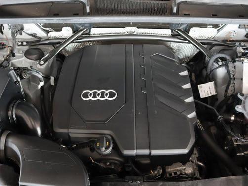 2023 Audi Q5 45 S line Premium