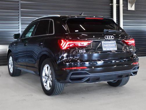 2023 Audi Q3 Premium 45 TFSI S line quattro Tiptronic