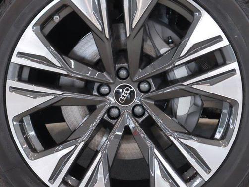 2026 Audi Q8 55 Premium Plus