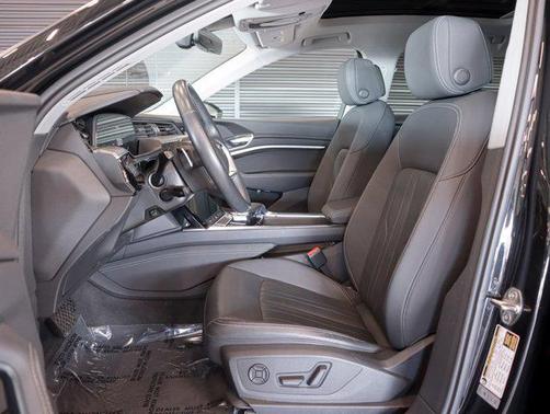 2021 Audi e-tron Premium