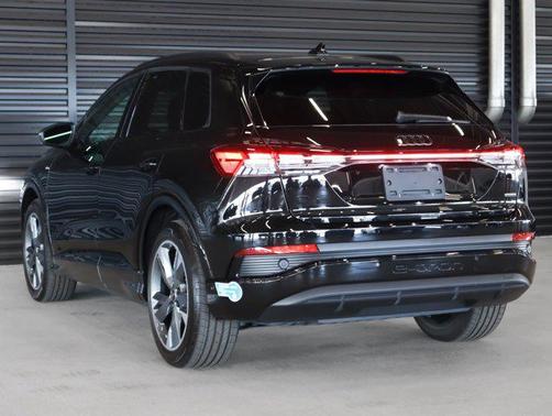 2024 Audi Q4 e-tron Premium Plus 55 quattro