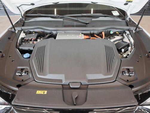 2024 Audi Q8 e-tron Premium Plus