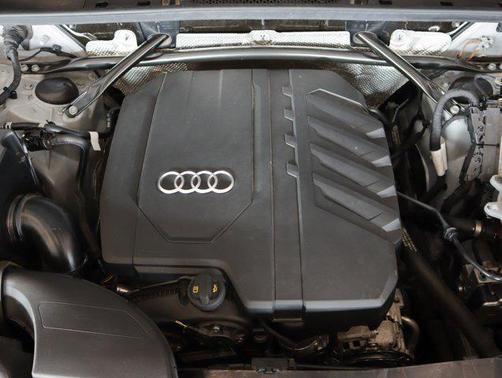 2023 Audi Q5 45 S line Premium