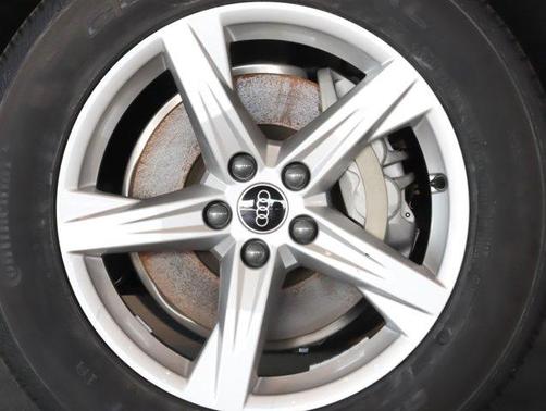 2023 Audi Q5 40 Premium