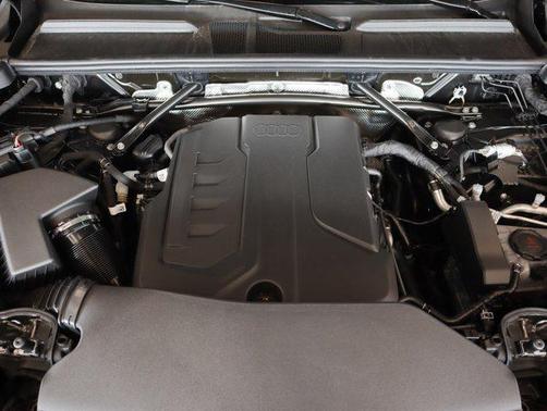 2025 Audi Q5 Premium