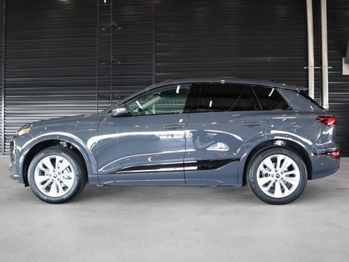 2025 Audi Q6 e-tron Premium