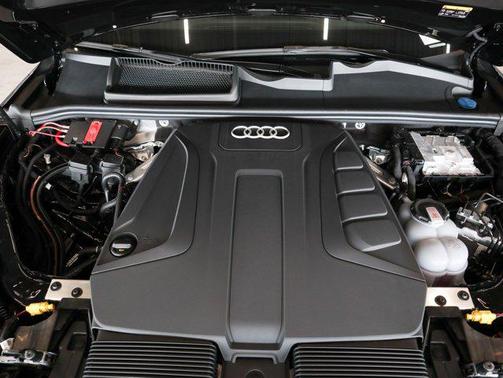 2025 Audi Q7 45 Premium
