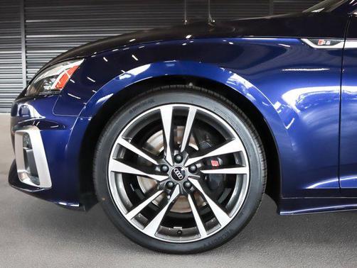 Navarra Blue Metallic 2022 Audi S5 Premium TFSI quattro Tiptronic