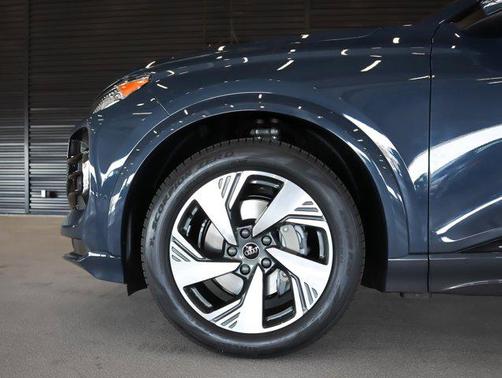 2025 Audi Q6 e-tron Prestige quattro