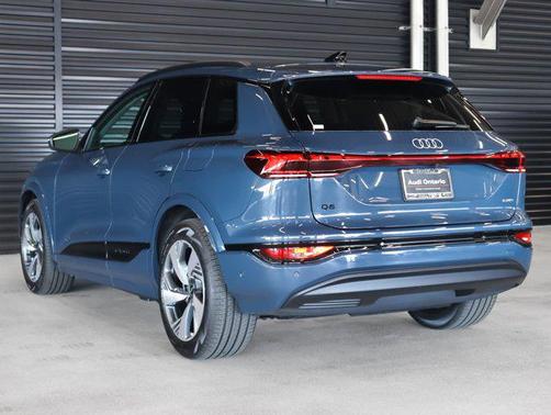 2025 Audi Q6 e-tron Prestige quattro