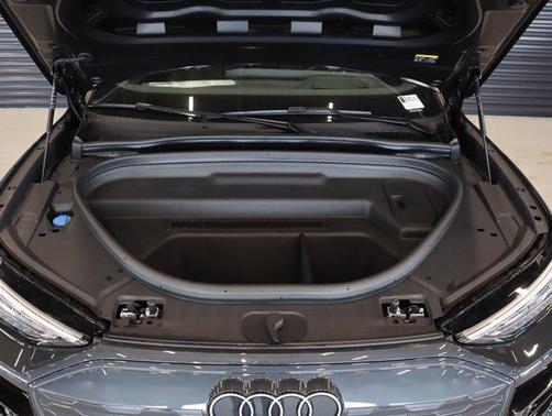 2025 Audi Q6 e-tron Premium Plus quattro
