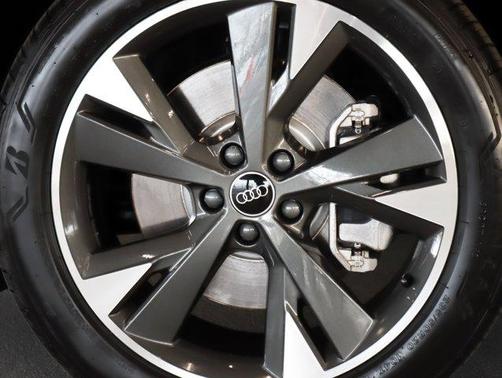 2024 Audi Q4 e-tron Premium Plus 55 quattro