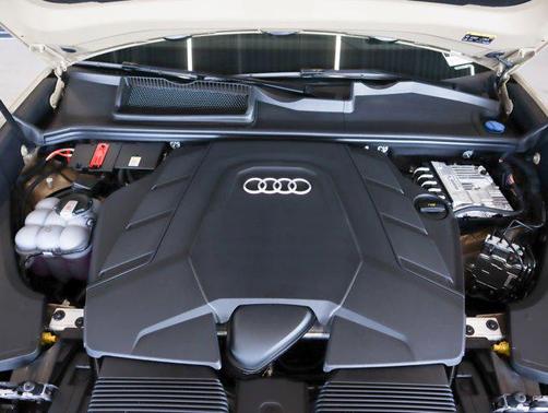 2025 Audi Q8 55 Prestige
