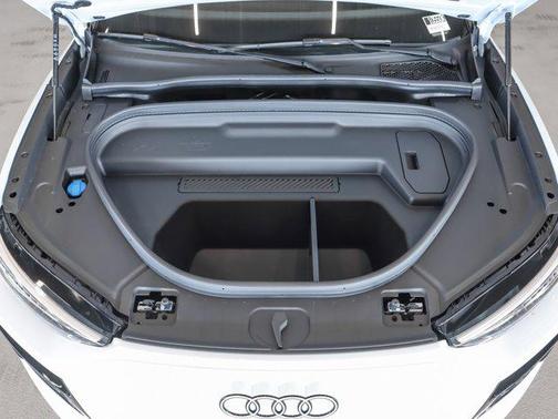 2025 Audi Q6 e-tron Premium Plus quattro