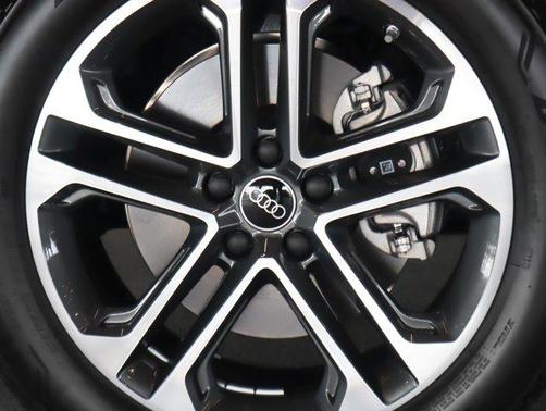 2025 Audi Q5 Premium