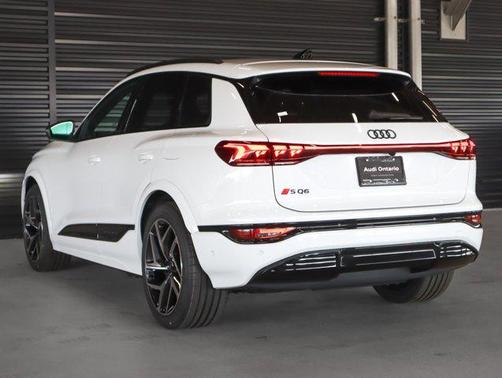 2025 Audi SQ6 e-tron Prestige quattro