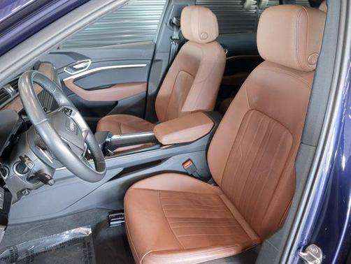 2022 Audi e-tron Premium